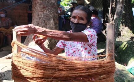 Capacitan a 145 artesanas de San Juan Colorado para vender sus textiles a todo el mundo