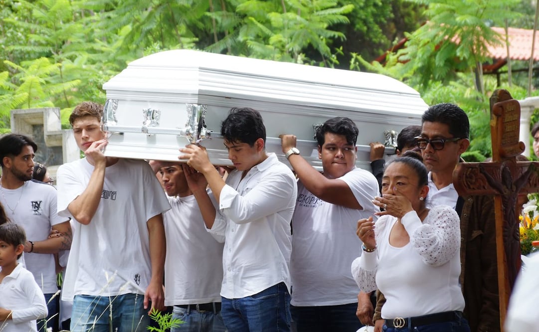 Imputan ejecución extrajudicial a policías que mataron al universitario Diego Paz en alcoholímetro de Oaxaca. Fotos: Edwin Hernández