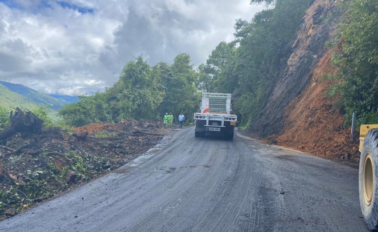 Deslaves por lluvias en Oaxaca dejan incomunicada por 5 horas a Putla de Guerrero