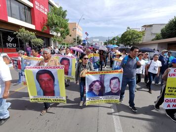 Marchan en Oaxaca familiares de desaparecidos para exigir justicia