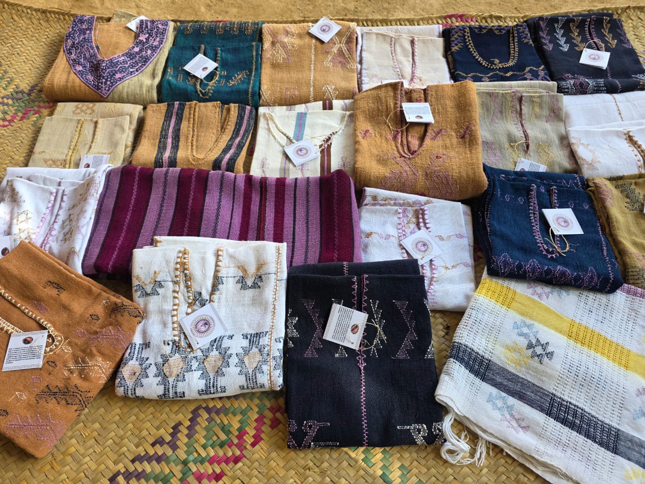 Algodón coyuchi y tintura de caracol marino, técnicas artesanales de Oaxaca son reconocidas por Google