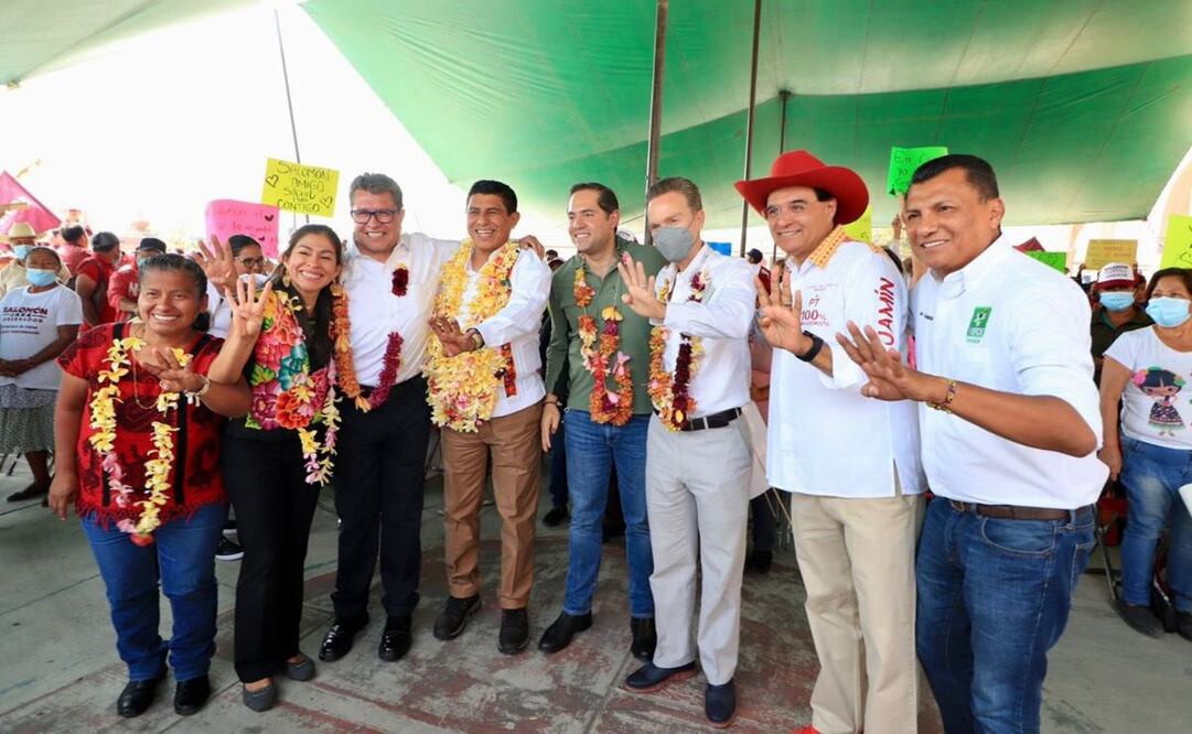 Presenta Juntos Hacemos Historia en Oaxaca línea telefónica para denunciar ilegalidades en la elección. Foto: Especial