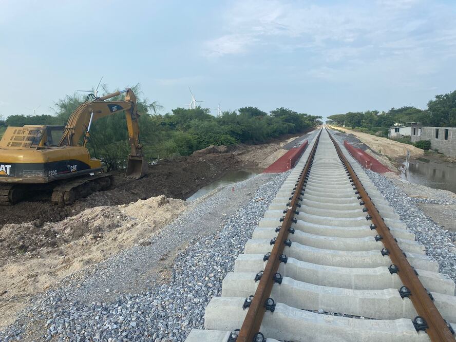 Acusan a la Marina y al Interoceánico de incumplir amparo que impide extraer material pétreo en Oaxaca