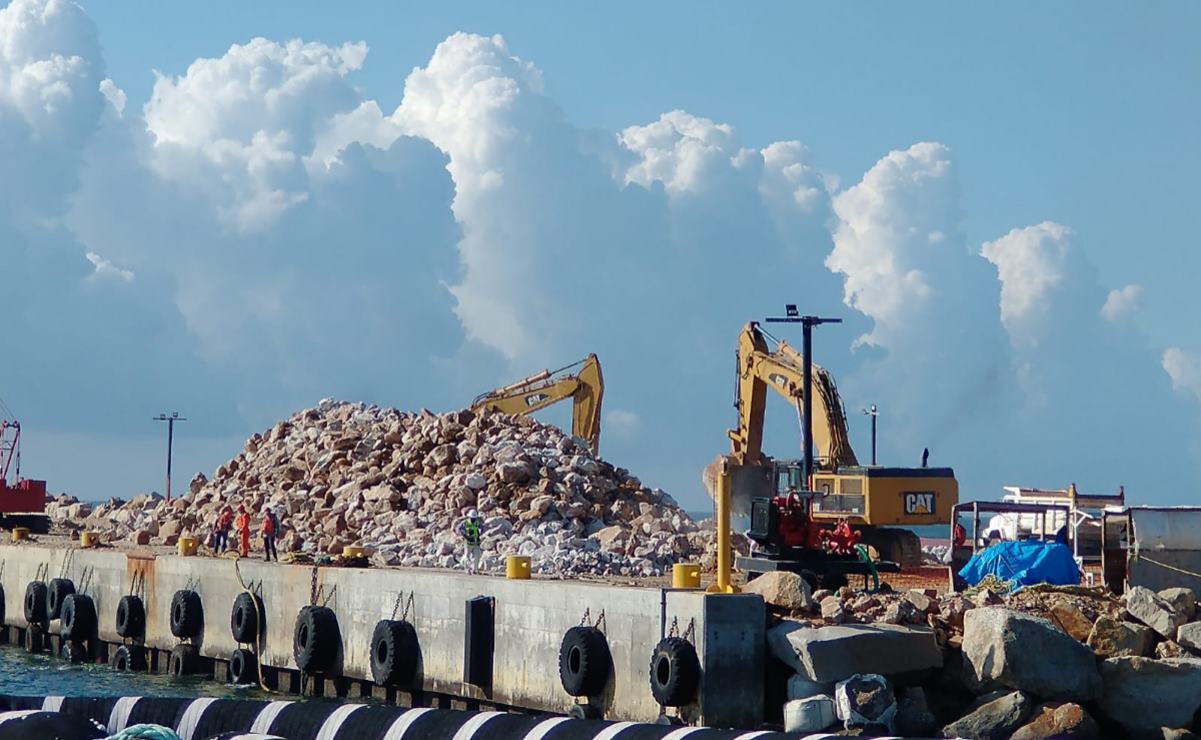Por protestas de transportistas de Oaxaca, suspenden otra vez obras de escollera oeste de Salina Cruz