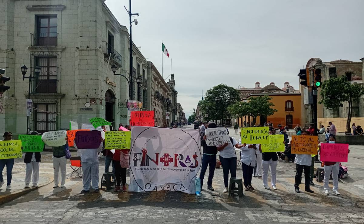 Más de 4 mil trabajadores del IMSS-Bienestar en Oaxaca sin certeza laboral; exigen entrega de sus nombramientos
