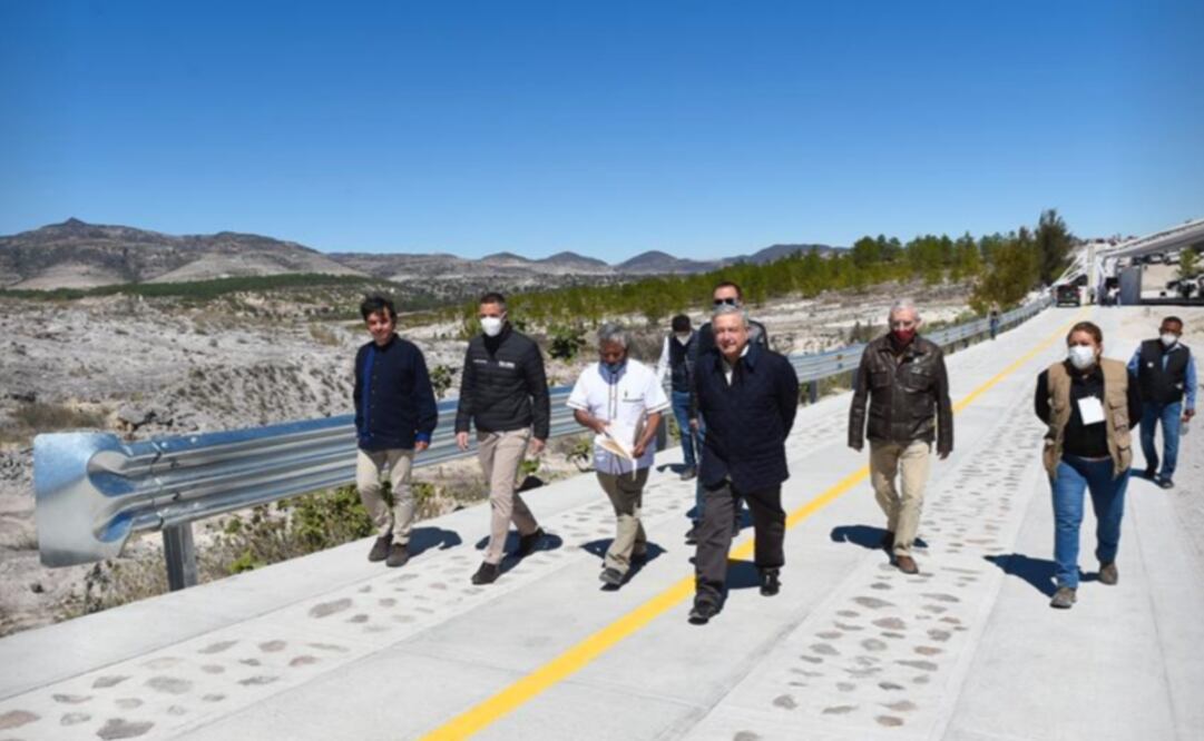 El Presidente inauguró el Camino Rural San Mateo Tlapiltepec, en la Región Mixteca de Oaxaca. Foto: Presidencia