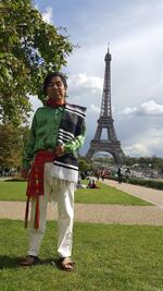 Joel Merino, el artista triqui que conquistará París con murales y textiles