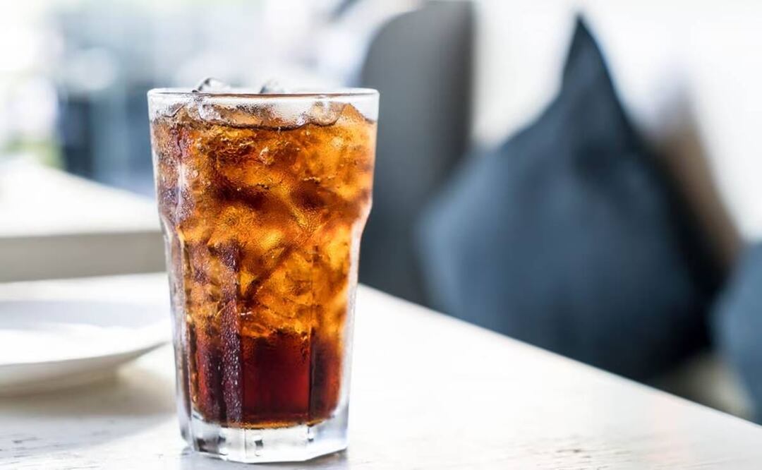 La Profeco detectó incumplimientos a las normas que se aplican a estas bebidas por lo que saldrán del mercado hasta que corrijan la falta. Foto: Freepik