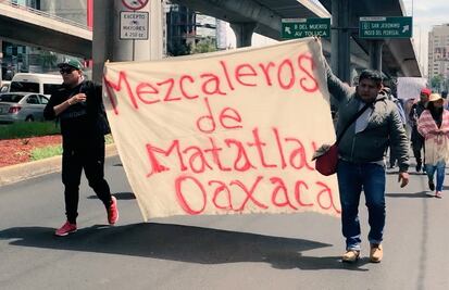 Gresca entre granaderos y oaxaqueños en Periférico tras marcha de mezcaleros
