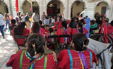 Con plantón en Palacio de Gobierno de Oaxaca, triquis del MULT exigen justicia por asesinatos de militantes