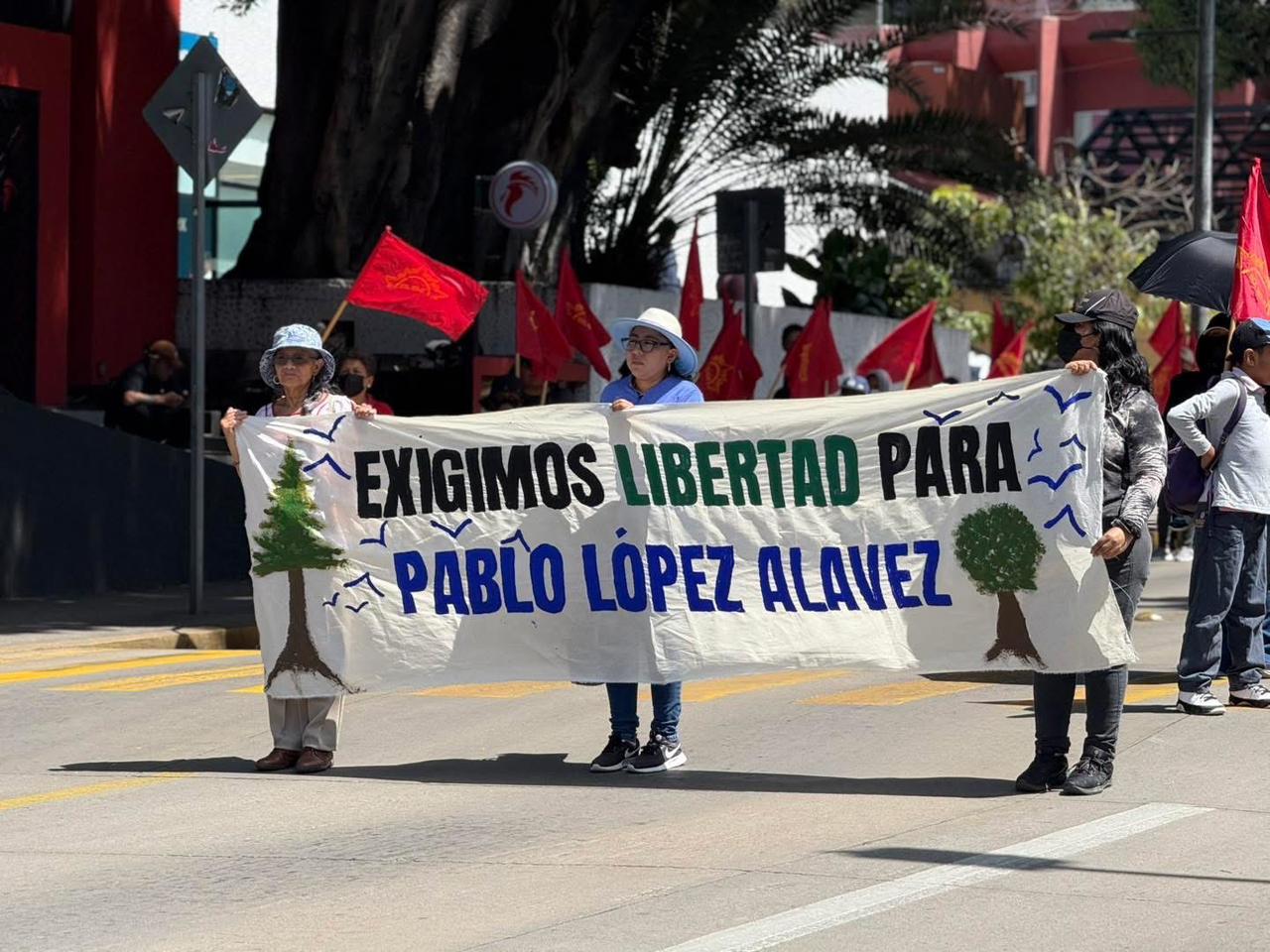 Exigen la libertad del activista Pablo López, condenado a 30 años de prisión por homicidio en Oaxaca