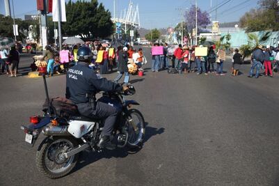 Desquician por tercer día con bloqueos y marchas, capital de Oaxaca