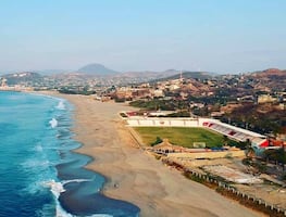 ¿Estadio de Oaxaca con playa? Es el único en el mundo frente al mar