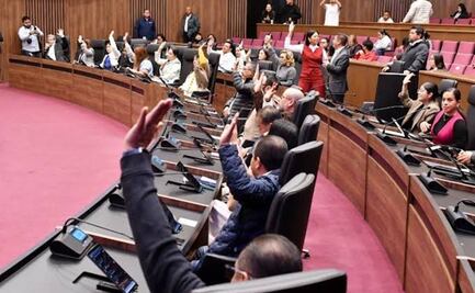 Morena en el Congreso de Oaxaca busca posponer la paridad de género en municipios de sistemas normativos internos