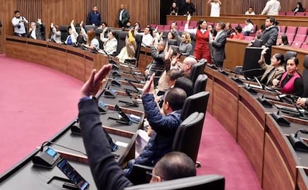 Morena en el Congreso de Oaxaca busca posponer la paridad de género en municipios de sistemas normativos internos