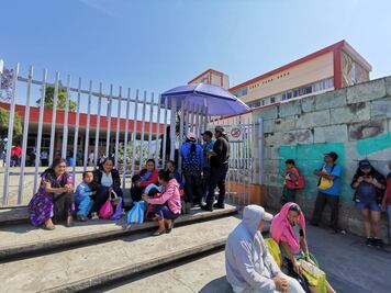 Paran labores residentes del Hospital Civil; exigen pago de bono