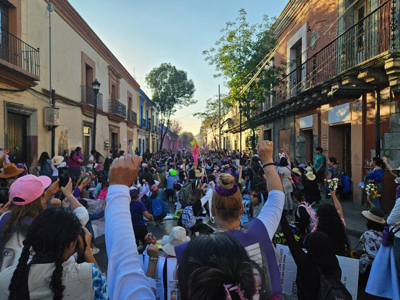 Documentan en Oaxaca y 7 estados más represión contra mujeres durante protestas del 8M. Foto: Christian Jiménez