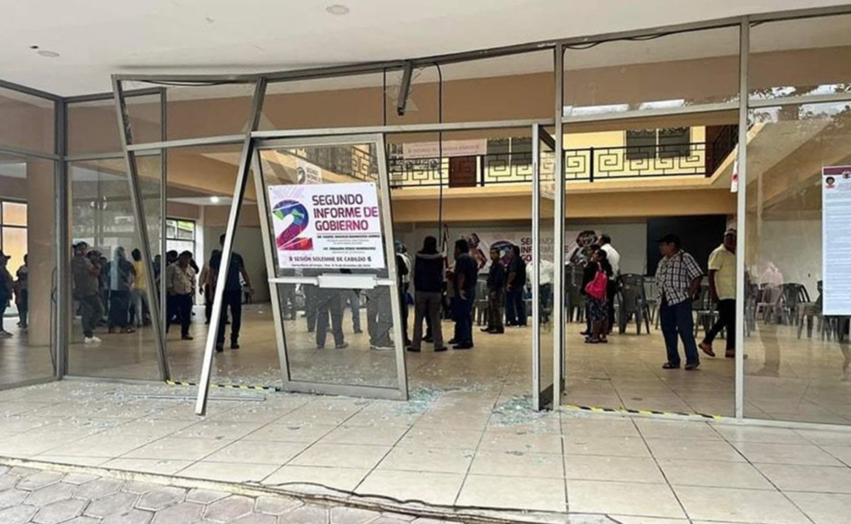 Al menos 200 pobladores irrumpen en informe y golpean a edil de Jacatepec, en el norte de Oaxaca. Foto: Especial