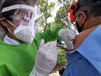 Asegura edil de Oaxaca de Juárez que vacunación Covid de adultos mayores arranca el 16 de febrero