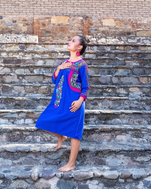 Vestido elaborado con técnica de deshilado en San José del progreso, Oaxaca. Foto: FB@San José Rural