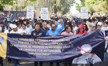 Exigen nuevas elecciones en la UABJO; con marcha, estudiantes y catedráticos acusan fraude