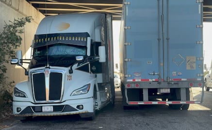 Más de 49 tráileres varados por fuentes vientos en La Ventosa; rachas alcanzan los 120 kilómetros por hora 