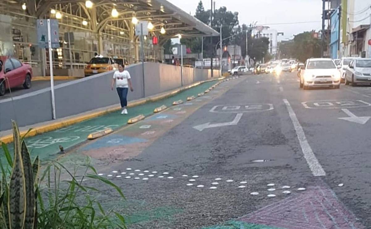 Denuncian desaparición de postes de señalamiento de vía ciclista y peatonal en la ciudad de Oaxaca
