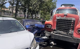 VIDEO: María Elena Ríos sufre aparatoso accidente vehicular provocado por pipa en la CDMX