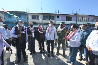 Con Tianguis del Bienestar, entregan bienes y artículos decomisados a población vulnerable de Oaxaca