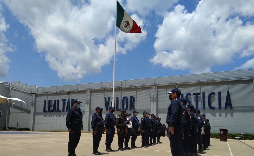 Reconocen a Oaxaca entre entidades con mayor número de policías certificados, con 92%. Foto: SSPO
