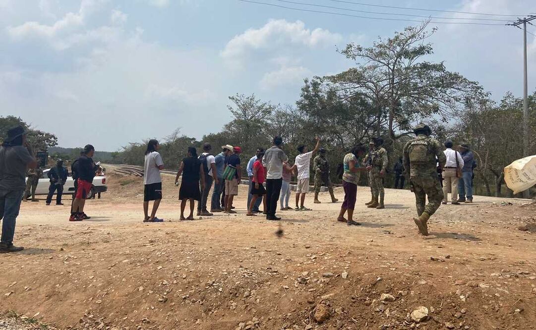 Se cumplen 12 días del bloqueo de campesinos ayuujk a obras del Tren Transístmico en Oaxaca. Foto: Especial