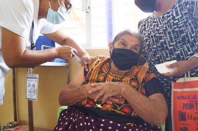Aplican dosis de refuerzo contra Covid-19 en 4 municipios de Valles Centrales de Oaxaca