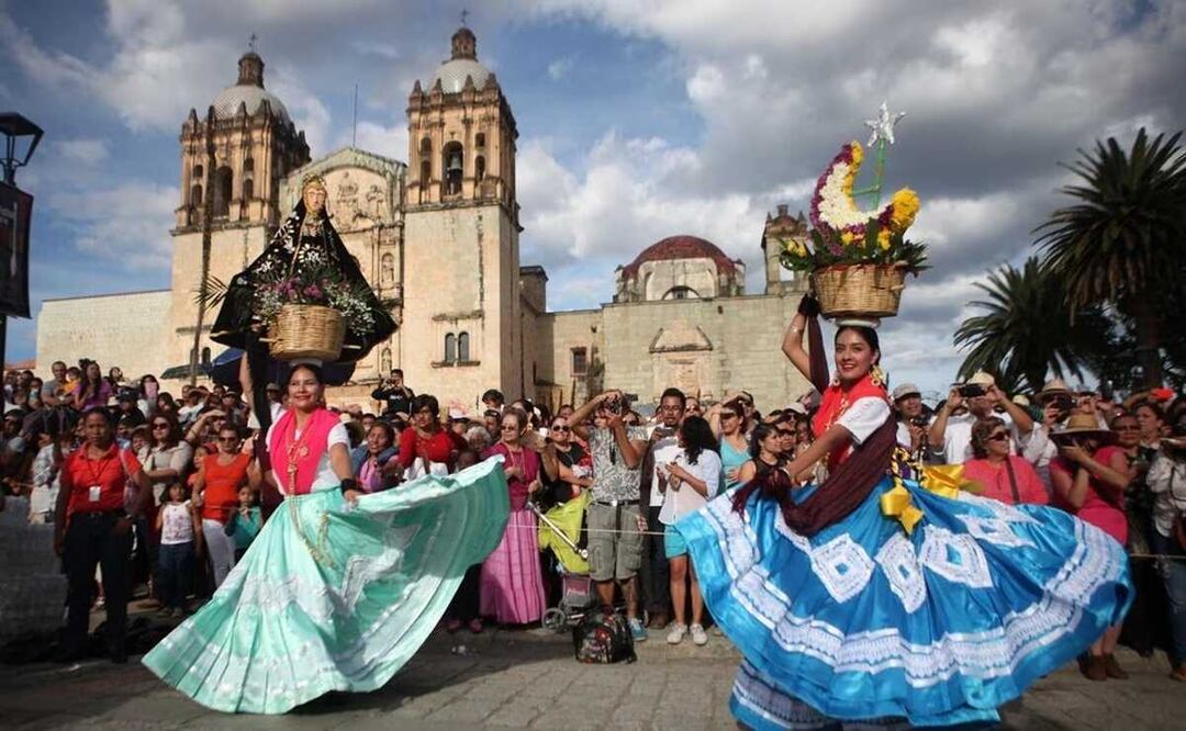 Guelaguetza 2023: Conoce las rutas de transporte público gratuitas que operarán en julio en Oaxaca. Foto: Archivo EL UNIVERSAL