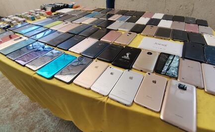 Tras llamada anónima, asegura Policía Estatal de Oaxaca cargamento de 90 celulares en la Central de Abasto