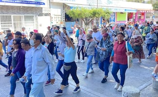 Profesores protestan en el Istmo de Oaxaca por robos a planteles y cobro de piso