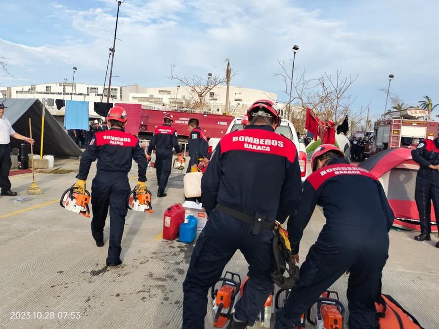 Llega ayuda del Gobierno de Oaxaca a afectados por huracán Otis en Guerrero. Foto: Especial
