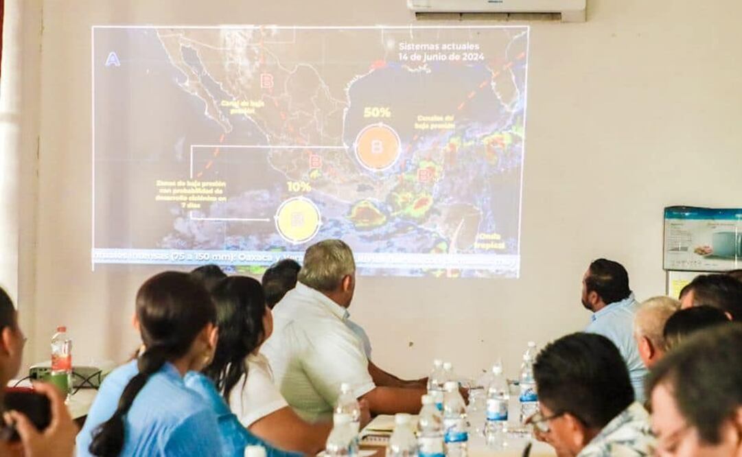 Alistan refugios en el Istmo de Tehuantepec, Oaxaca, ante fuertes lluvias y posible ciclón. Foto: Especial
