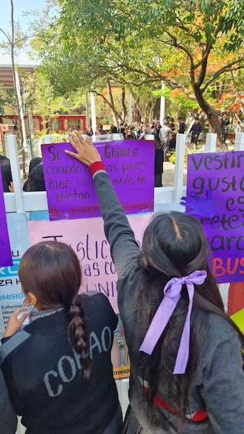 Alumnas del Cobao alzaron la voz para exigir a las autoridades del plantel que haya justicia para las víctimas