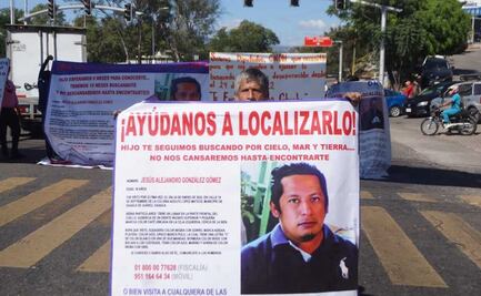 Previo a Sexto Informe, exigen búsqueda de Jesús Alejandro, joven desaparecido en Oaxaca