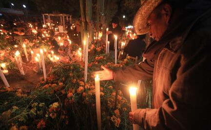 Preservan Xoxo y Atzompa velación de panteones, una tradición ancestral en Oaxaca