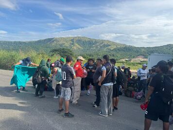 Llega novena caravana migrante a Oaxaca; otros 4 mil extranjeros avanzan en Chiapas