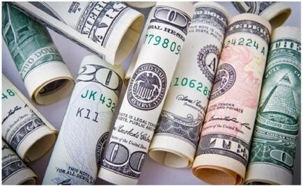 Dólar repunta 30 centavos y cotiza en 19.90 pesos por incertidumbre de nuevo aeropuerto