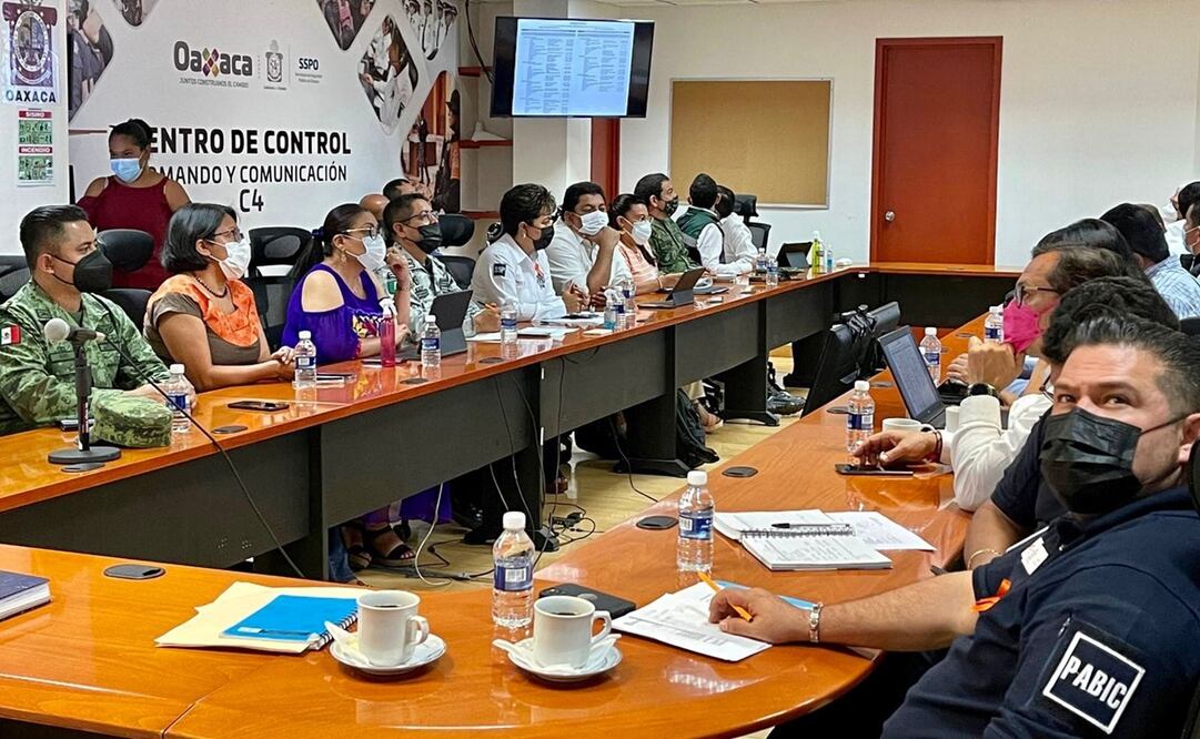 La mesa de seguridad y construcción de paz se instaló en las instalaciones del C4 de la Secretaría de Seguridad Pública de Oaxaca. Foto: IEEPCO