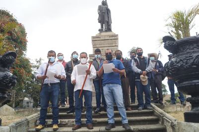 Autoridades de Pueblos Originarios de Oaxaca buscarán gubernatura con candidato indígena
