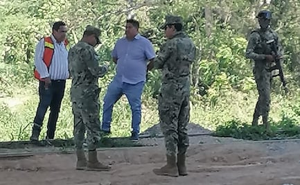 A golpes y empujones, marinos desalojan a campesinos de Palomares opositores al Transístmico