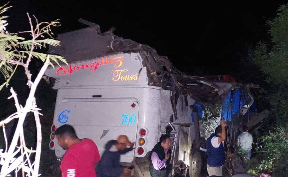 Confirma gobierno de Oaxaca 3 personas muertas y 34 heridas tras accidente en carretera hacia Tuxtepec