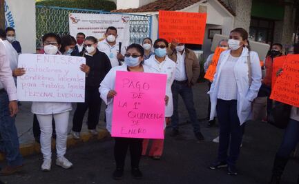 Acusan trabajadores de Salud despidos, reducción del 40% del salario y retraso en pagos