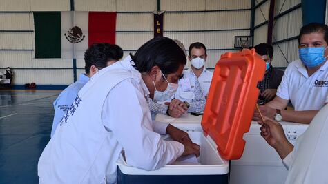 Arriban más de 30 mil vacunas contra Covid-19 a Oaxaca; suman 2 mil 720 muertes por el virus