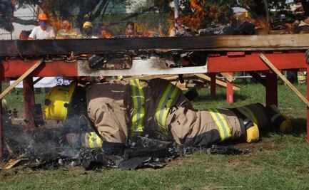Capacitan en Oaxaca a brigadas de bomberos de 20 empresas; realizan demostración de habilidades