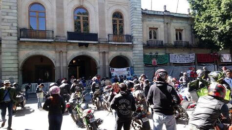 Denuncian imposición arbitraria de impuestos a motociclistas